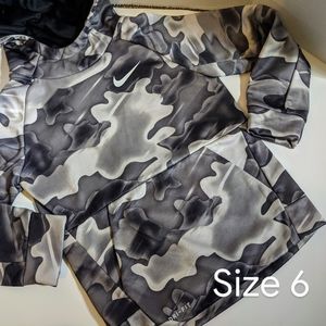 Nike camo hoodie size 6